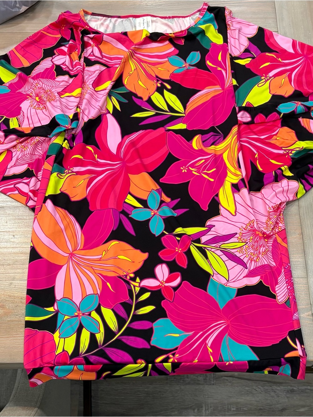 TRINA TURK Solar Flower Pink swim cover up large